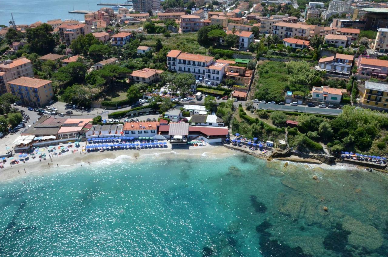 Hotel Villa Ombrosa ปอร์โตแฟร์ราโย ภายนอก รูปภาพ